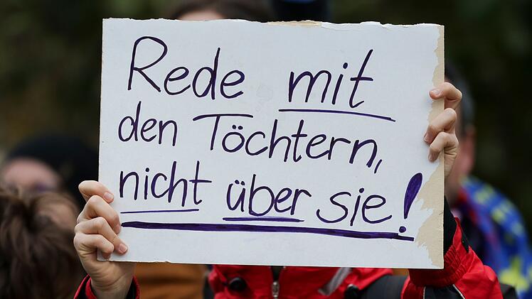 Antrittsbesuch des Bundeskanzlers in Sachsen - Demonstration