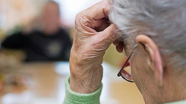 1,5 Millionen Demenzkranke gibt es in Deutschland. Eine Zahl, die mit der hohen Lebenserwartung immer weiter steigen wird.  Foto: Patrick Pleul/dpa