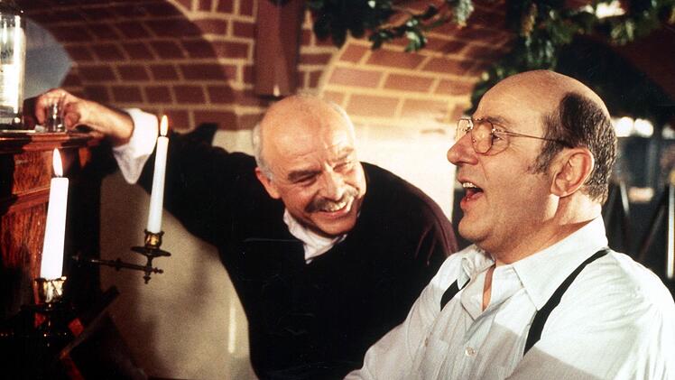 Singen an der Waterkant: Manfred Krug (links) und Charles Brauer ermittelten jahrelang als Hamburger Kommissare Stoever und Brockmöller.