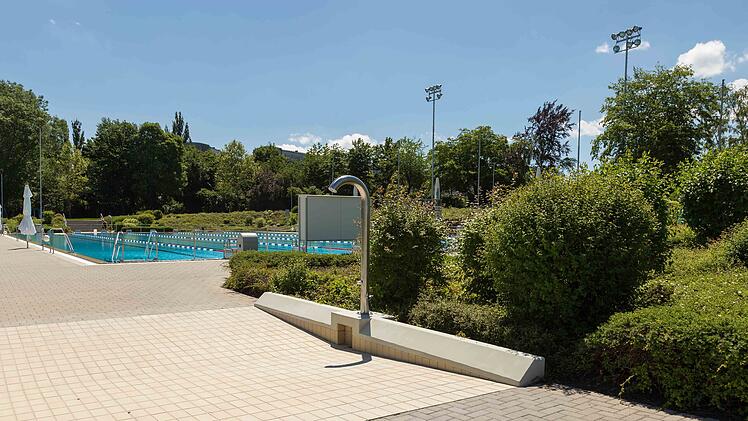 Kreuzsteinbad Bayreuth Durchschreitebecken