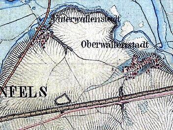 Die um 1860 entstandene Landkarte zeigt neben dem Buchstaben S von "Lichtenfels" den "Feldherrnh&uuml;gel" sowie rechts davon die durch den Bahnbau unterbrochene Fernstra&szlig;e von Lichtenfels durch Oberwallenstadt Richtung Kronach. Foto: G&uuml;nter Dippold