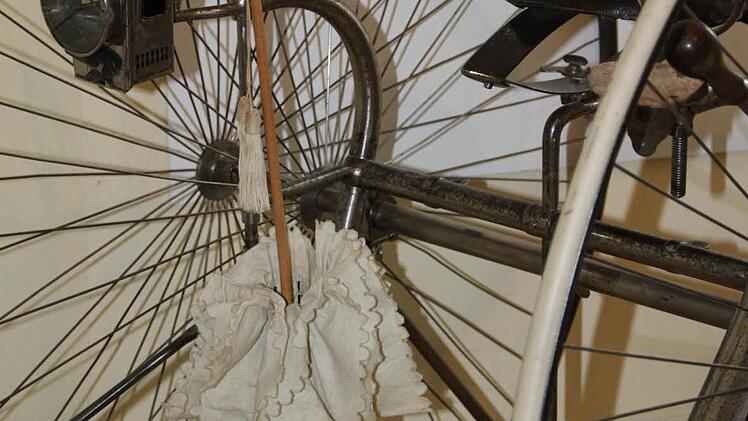 Die Griffe zum Festhalten und Lenken eigneten sich auch für diverse Accessoirs...