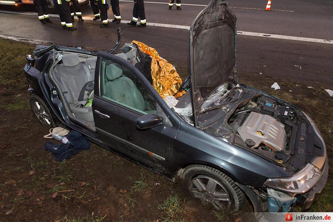 Zwei Schwerverletzte nach Unfall auf der A73