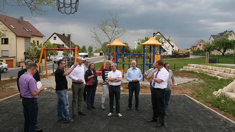 Ortstermin auf dem Spielplatz in Rettern