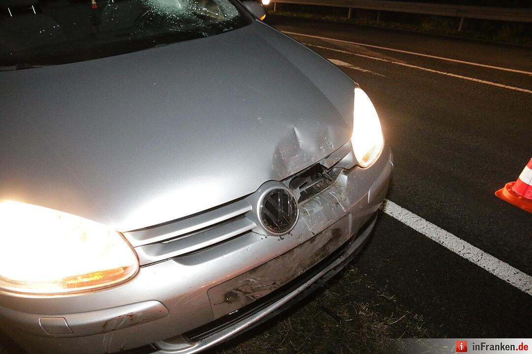 Pkw und Roller kollidieren auf B22 bei Birkach