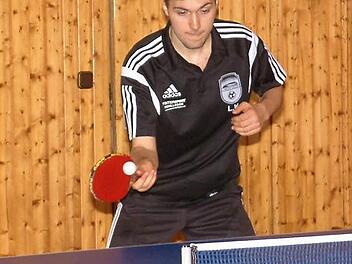 Beim Sieg des FC Wacker Haig beim TSV Teuschnitz III gewann Lukas Kopp seine beiden Einzel. Foto: Hans Franz