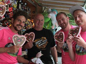 Die Paul-Lebkuchen-Herzen gibt es in der Lützelberger-Kurve zu kaufen.  Foto: Jennifer Hauser