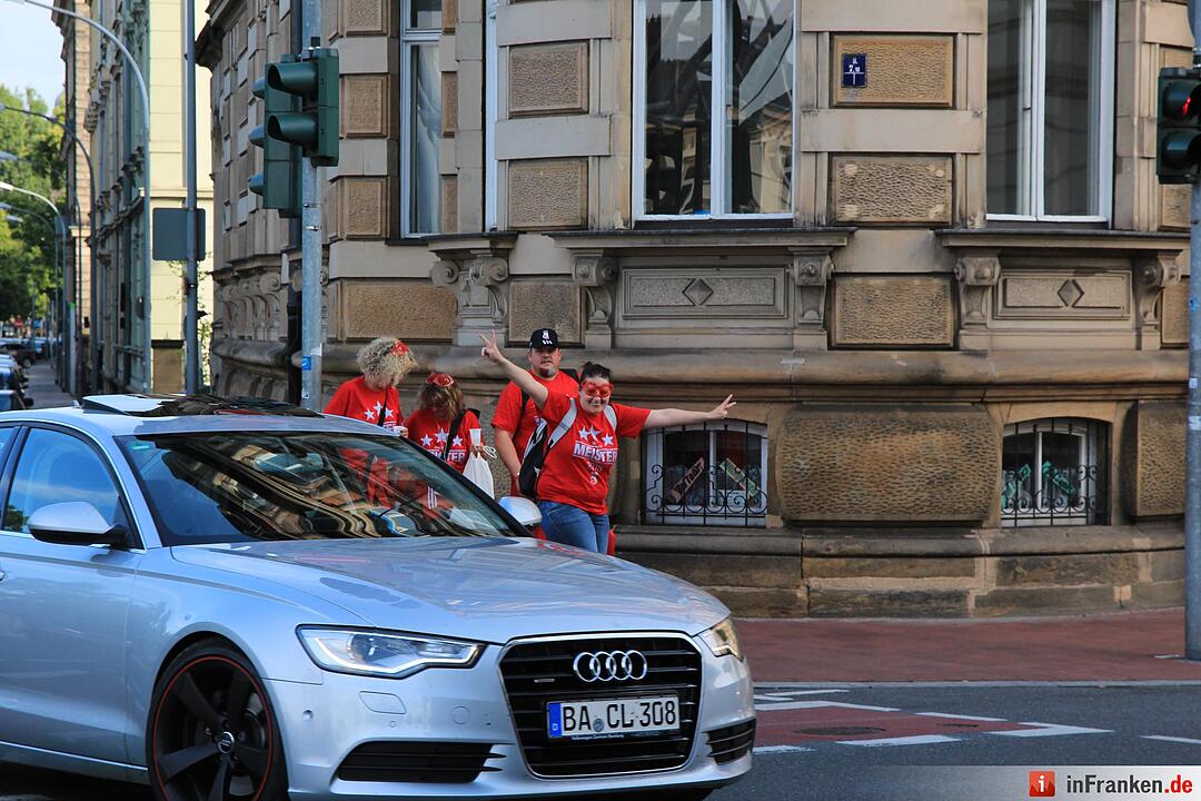 Meister-Party am Maxplatz