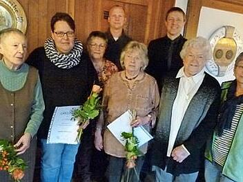 Ehrungen gab es beim Einberger Marienverein anlässlich der Hauptversammlung. Foto: Lothar Weidner
