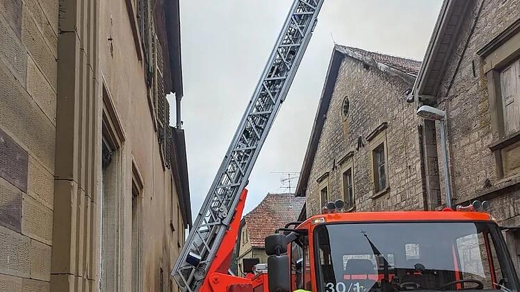 Kaltensondheim: Großbrand in dicht bebautem Ortskern - "hätte sich ausbreiten können"