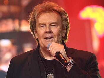 Howard Carpendale, hier bei der Giovanni Zarella Show 2023, k&auml;mpfte selbst gegen Depressionen.