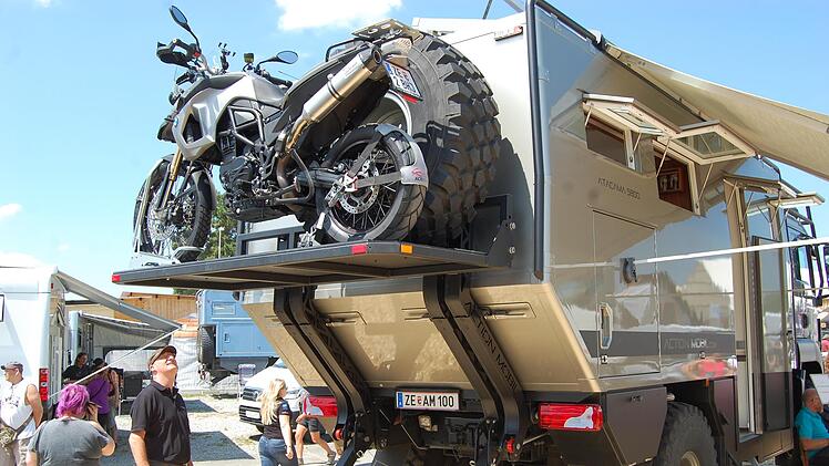 Die Abenteuer & Allrad-Messe am Wochenende in Bad Kissingen werden alle genießen, die Offroad-Fahrzeuge und Reisemobile lieben.