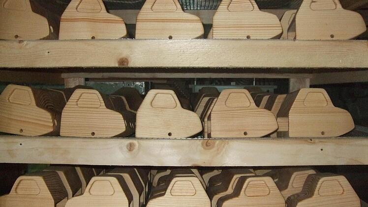 Die Führerhäuser der Lkw sind massiv und unverwüstlich.