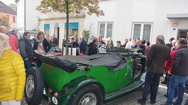 Die Fahrzeugschau des Oldtimerclubs war eine der Hauptattraktionen.Heike Schülein