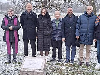 Von links: Pfarrerin Tina Mertten, Jan Kout mit Begleitung, Christoph Becker, Anton Then, Jochen Steinbach, Rudolf Weigand.