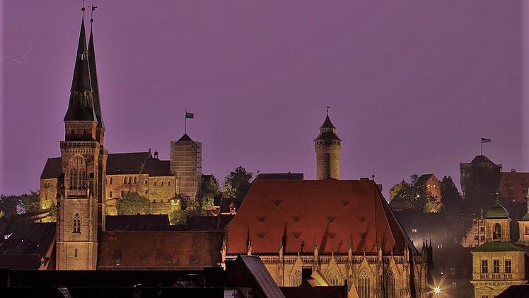 Stadt Nürnberg stoppt Beleuchtung städtischer Wahrzeichen - und plant weitere Maßnahmen