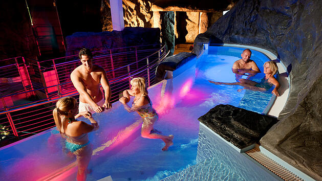 Maulaffenbecken Wellness-Dome Therme Bad Steben