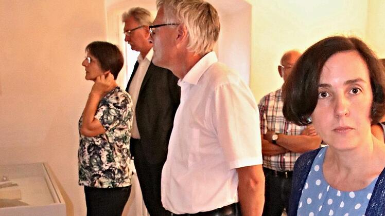 Nicht ohne Stolz präsentierte die Historikerin Heike Tagsold (rechts) die überarbeitete Ausstellung, die jüdische Tradition in aller Bandbreite anfassbar mache. Helmut Will