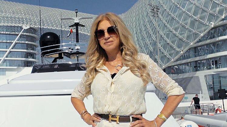 In der neuen Doppelfolge von "Die Geissens" verr&auml;t Carmen Geiss, wer ihr Traummann ist.