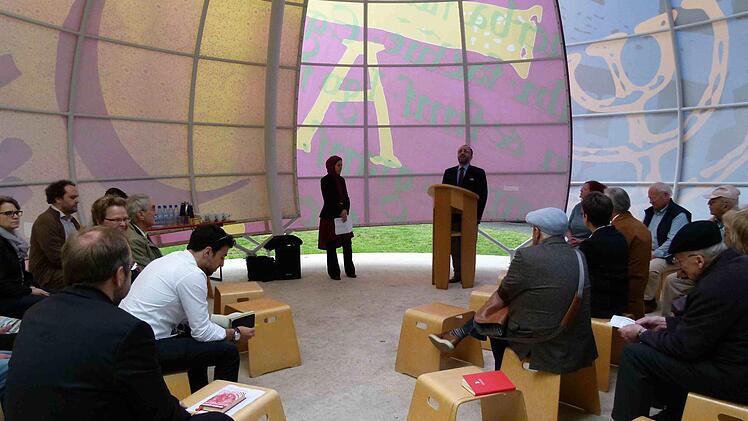 Das "Zelt der Religionen" bewies sich einmal mehr als willkommene Begegnungsstätte in Bamberg. Foto: Marion Krüger-Hundrup
