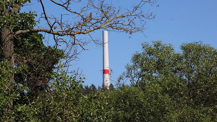 Von Hain aus sind die Windräder sehr gut zu sehen.  Foto: Friedwald Schedel
