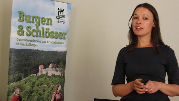 Magdalena Lexa bei ihren Erklärungen.