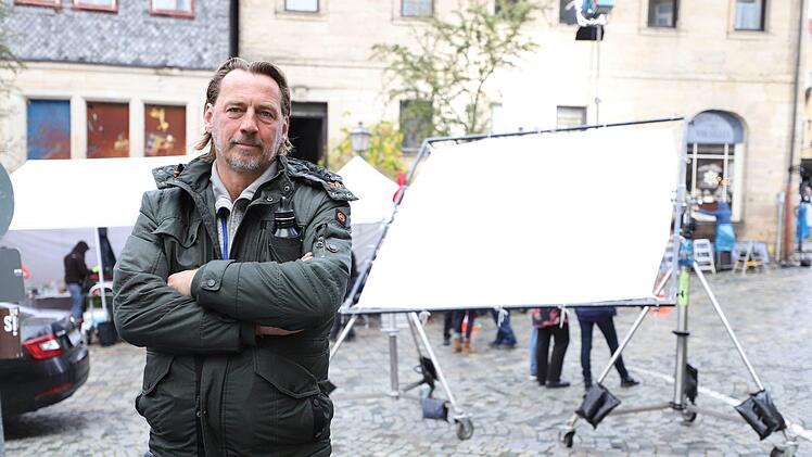 Mit-Produzent Simon Happ freut sich darüber, wie freundlich das von ihm koordinierte Filmteam  in Kronach aufgenommen wurde. Foto: Marian Hamacher