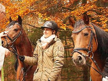 Pater Putzer segnete alle Pferde und ihre Reiter einzeln.