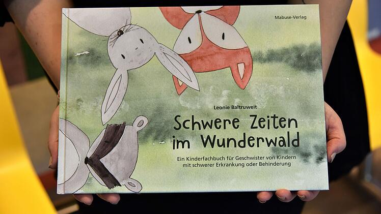 Erlangen: Wie geht es Geschwistern des schwerkranken Kindes? Kinderfachbuch f&uuml;hlt sich ein