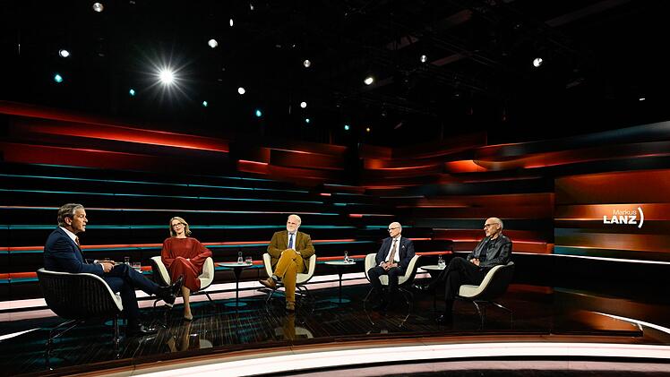 Führten eine lebhafte Debatte über Medizinethik und KI, von links: Markus Lanz, Alena Buyx, Manfred Lütz, Eugen Brysch und Andre Nemat.