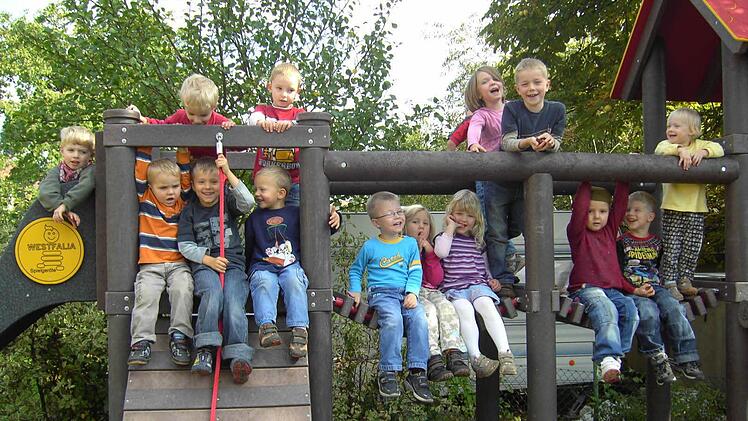 Gruppenbild 2015: Die Eltingshäuser Kinder feiern den 90. Geburtstag ihres Kindergartens. Foto: Stefan Geiger
