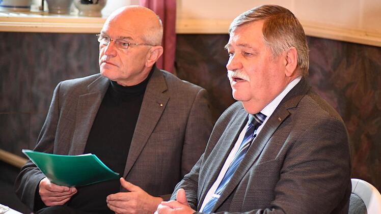 Max-Dieter Schneider (SPD) und Bezirkstagspräsident Günther Denzler (CSU)