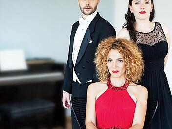 Joseph Schnurr, Marie Giroux und Jenny Schäuffelen zaubern bei ihrem Konzert am 29. April Broadway-Atmosphäre nach Neustadt. Foto: David Reisler