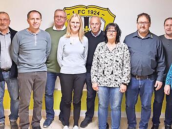 Die ausgezeichneten Jubilare des FC Thulba (von links): Alice-Bianca Diener (2. Vorsitzende), Anton Gerlach, Horst Dienelt, Alfred Kolb, Veronika Kaiser, Armin Schmitt, Birgit Klubertanz, Christof Wigand (2. Vorsitzender), Marko Baus und Karola Manger