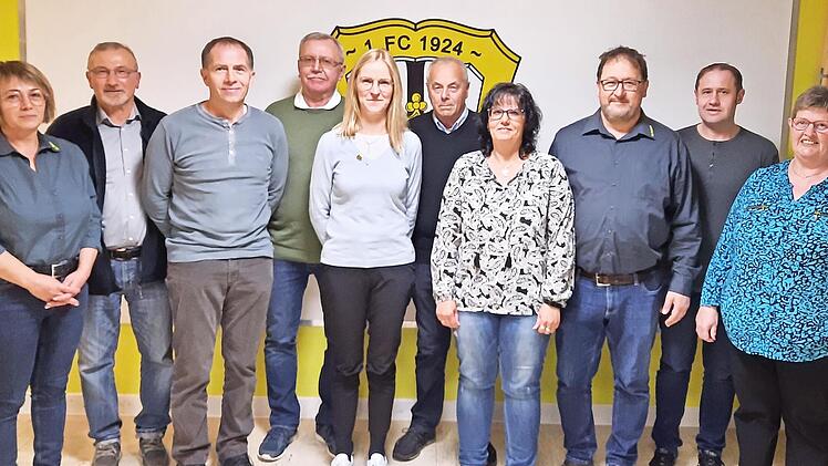 Die ausgezeichneten Jubilare des FC Thulba (von links): Alice-Bianca Diener (2. Vorsitzende), Anton Gerlach, Horst Dienelt, Alfred Kolb, Veronika Kaiser, Armin Schmitt, Birgit Klubertanz, Christof Wigand (2. Vorsitzender), Marko Baus und Karola Manger