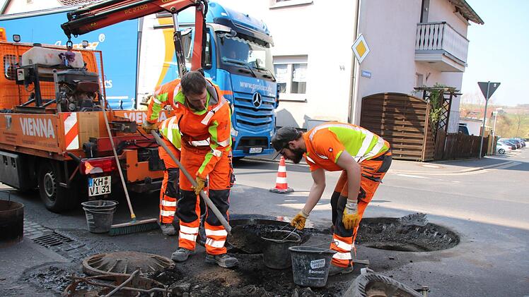Eindrücke von der Baustelle in der Nüdlinger Ortsdurchfahrt. Foto: Ralf Ruppert