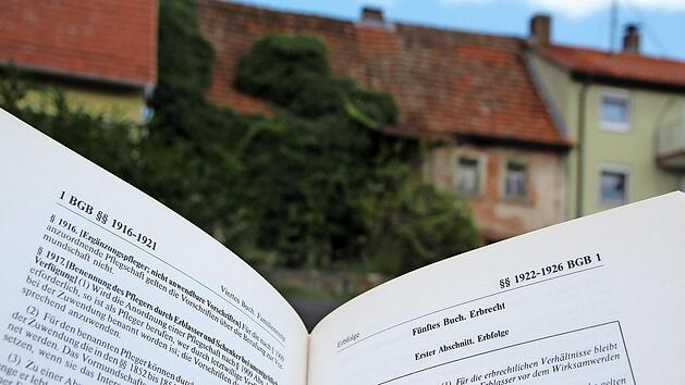 Was machen Hauserben im Markt Burkardroth mit der Immobilie? Foto: Johannes Schlereth