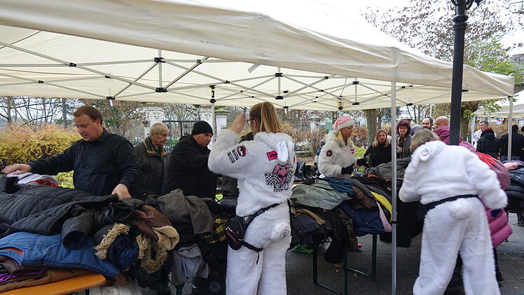 N&uuml;rnberg: Biker-Verein veranstaltet Weihnachtsessen f&uuml;r N&uuml;rnberger Obdachlose