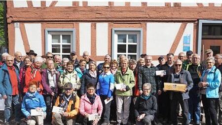 Die 30. Bischofsheimer Wanderwoche startete mit einer Wanderung bei Mellrichstadt.  Foto: Marion Eckert