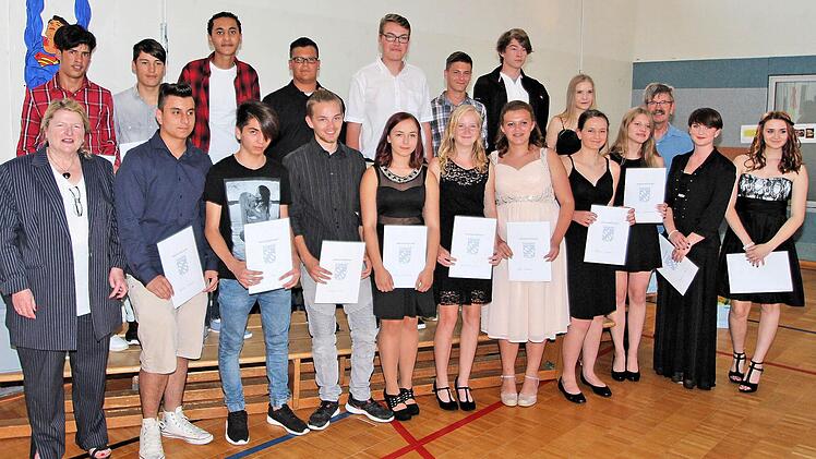 Abschlussfeier der 9. und 10. Klassen der Freiherr-von-Lutz-Mittelschule. Foto: Dieter Britz