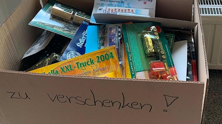 Diese Modell-LKWs k&ouml;nnen sich die kleinen Besucher der Stadtb&uuml;cherei R&ouml;dental kostenlos mitnehmen.