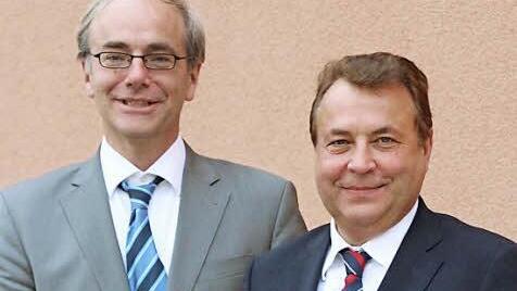 Peter Belina (links) und Wilhelm Wasikowski stellten die Ergebnisse der IHK-Konjunkturbefragung vor. Foto: Tobias Kindermann