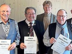 Unser Ehrungsbild zeigt (von links) Sandro Kirchner (MdL), Hans Kober (25 Jahre Mitgliedschaft), Karl Schneider (50 Jahre Mitgliedschaft), Jochen Emde (zehn Jahre), Erwin Belz (25 Jahre) sowie Ortsverbandsvorsitzenden Roman Jörg und Landrat Thomas...