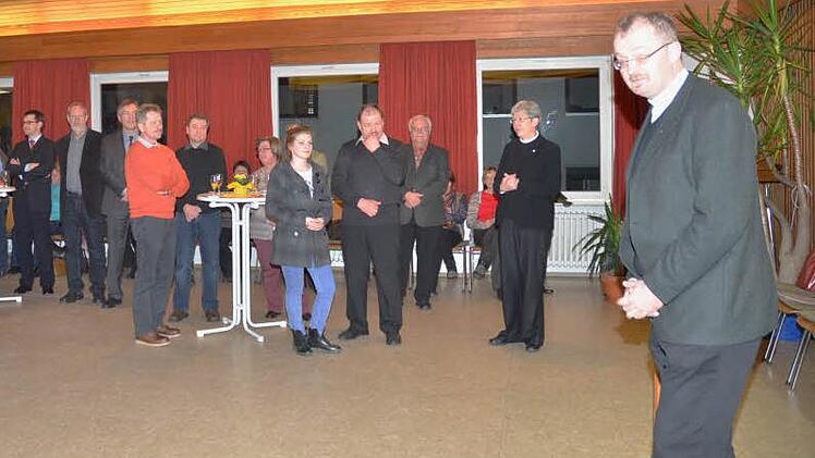 Der katholische Regionaldekan Thomas Teuchgräber bei seinem Grußwort beim Neujahrsempfang des evangelisch-lutherischen Dekanats Kronach-Ludwigsstadt im evangelischen Gemeindehaus.