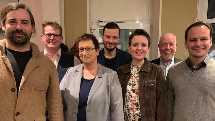 Die Top 7 der FDP-Kandidaten (v.&nbsp;l.): Sebastian K&ouml;rber, Roland Kraus, Antje M&uuml;ller, Sebastian Wieg&auml;rtner, Alexandra Dittrich, Reinhard Stang und  Matthias Fischbach Foto: PR