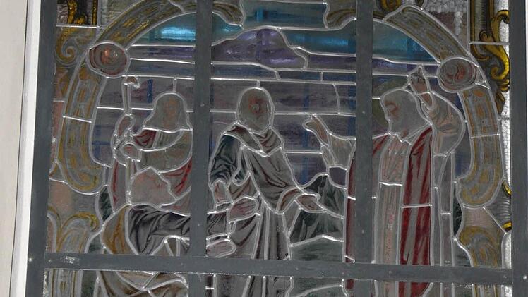 Imposantes Kirchenfester auf der Südseite.