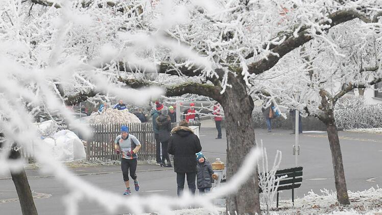 Impressionen vom Fuschter Silvesterlauf 2016. Foto: ssp