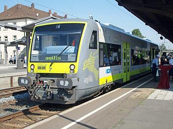 Ein Zug der Bahnstrecke Forchheim - Ebermannstadt  Foto: Günther Klebes