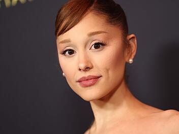 Ariana Grande Sängerin Ariana Grande trauert um ihre Hündin Coco.