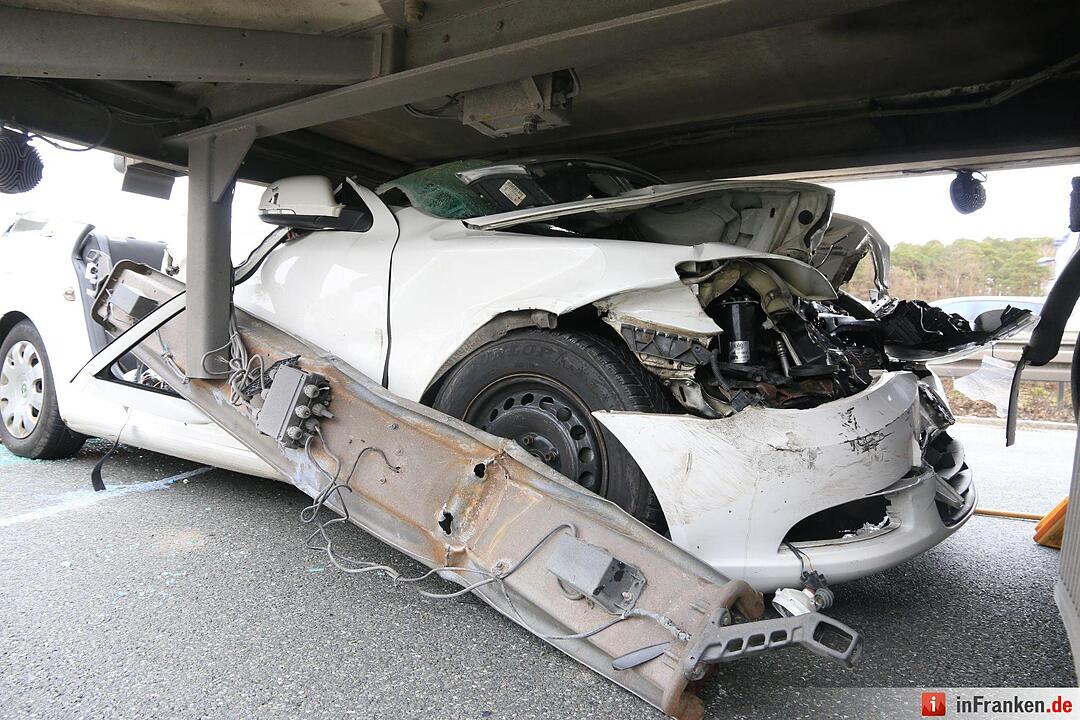 Lkw-Unfall auf der A3 bei Erlangen